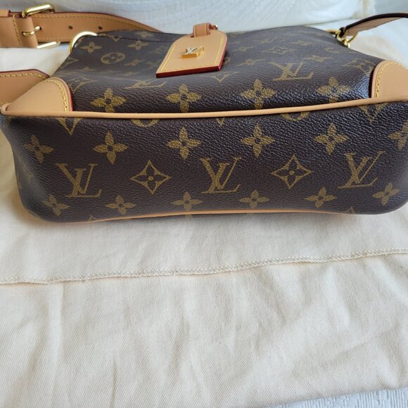 Authentic Louis VUITTON Odeon NM PM Monogram Natural Crossbody HandbagBag - Picture 3 of 4